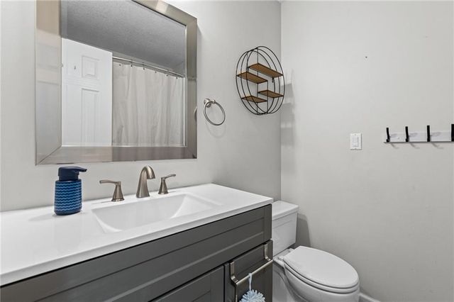 609 Loran Lane, Raymore, MO 64083