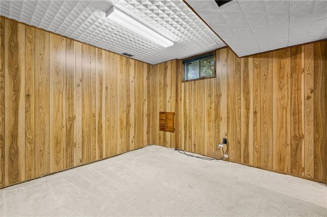 609 Loran Lane, Raymore, MO 64083
