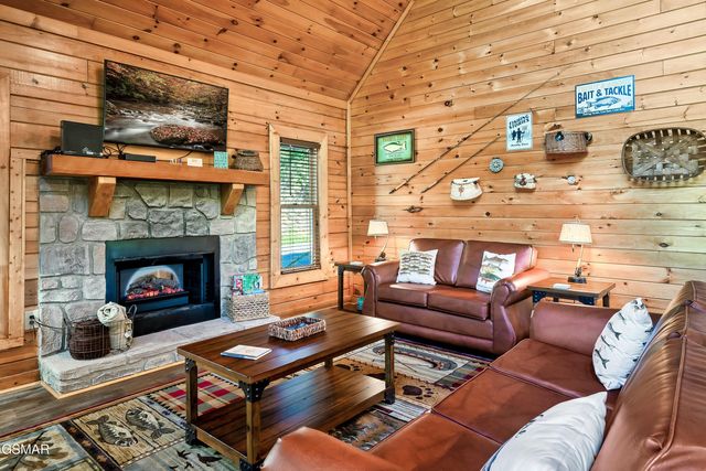 1915 Leatherwood Lane, Sevierville, TN 37862