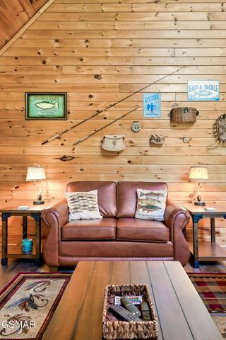 1915 Leatherwood Lane, Sevierville, TN 37862