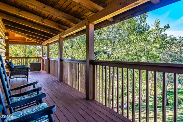 1915 Leatherwood Lane, Sevierville, TN 37862