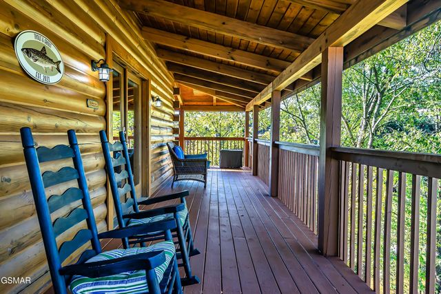 1915 Leatherwood Lane, Sevierville, TN 37862