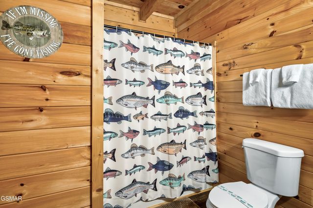 1915 Leatherwood Lane, Sevierville, TN 37862