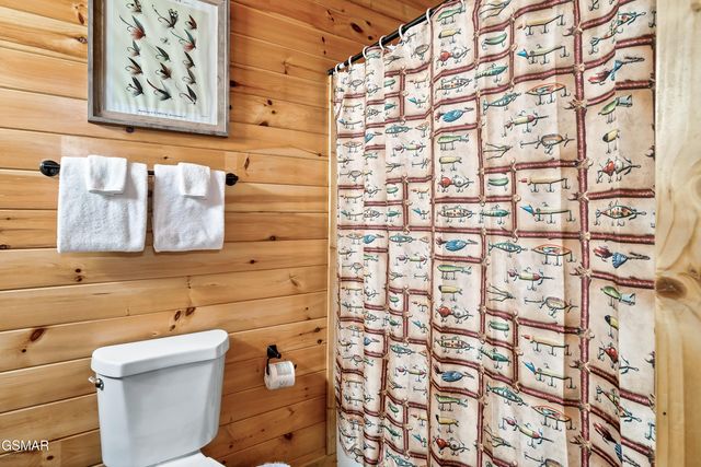 1915 Leatherwood Lane, Sevierville, TN 37862