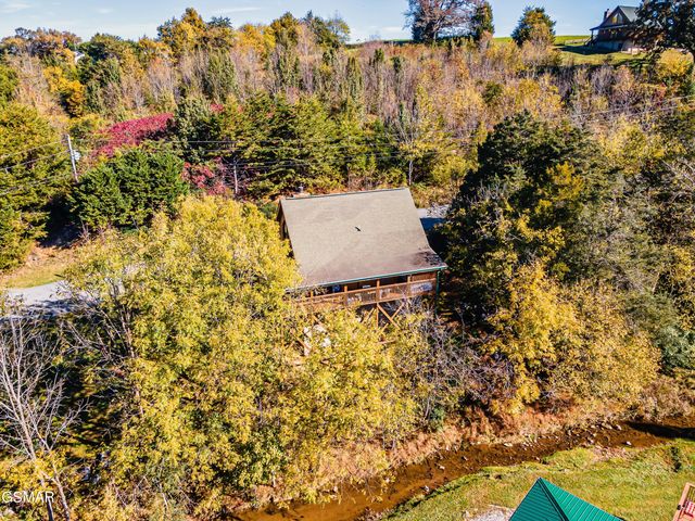 1915 Leatherwood Lane, Sevierville, TN 37862