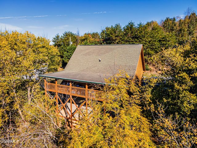 1915 Leatherwood Lane, Sevierville, TN 37862