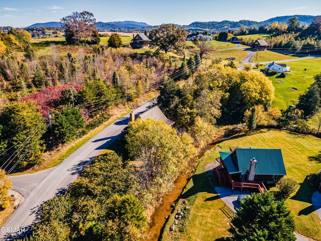 1915 Leatherwood Lane, Sevierville, TN 37862