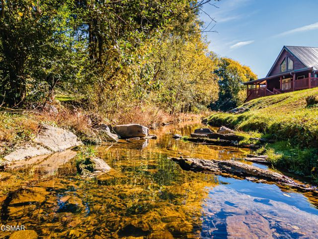 1915 Leatherwood Lane, Sevierville, TN 37862