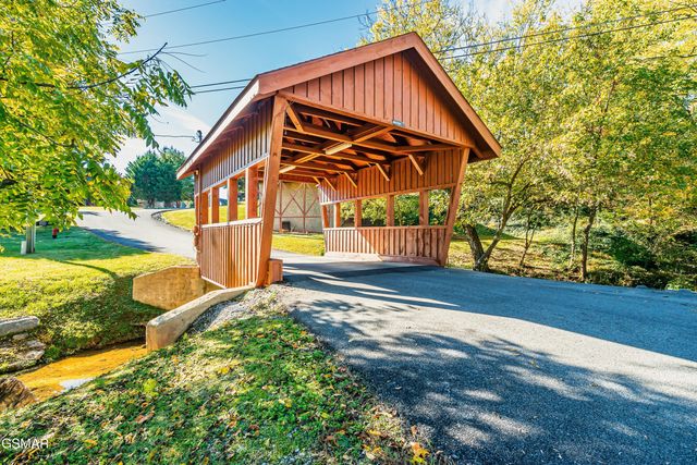 1915 Leatherwood Lane, Sevierville, TN 37862