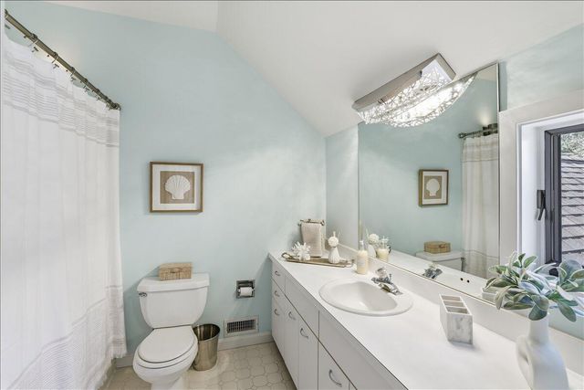 100 Mid-Iron Way UNIT 7027, Mashpee, MA 02649
