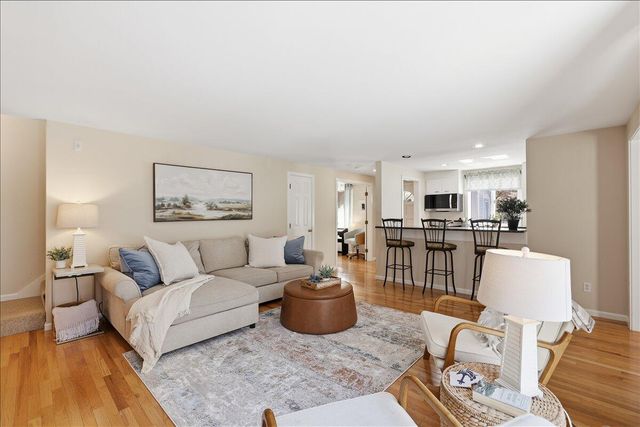 100 Mid-Iron Way UNIT 7027, Mashpee, MA 02649