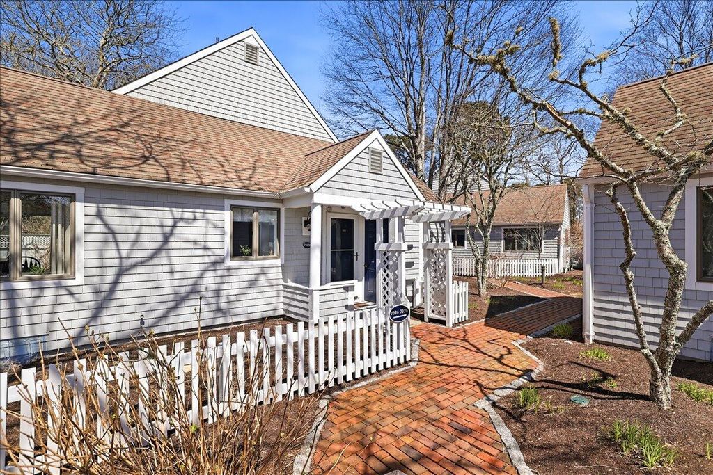 100 Mid-Iron Way UNIT 7027, Mashpee, MA 02649