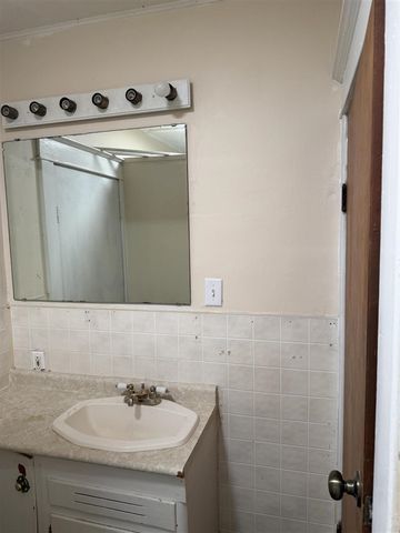 782 Evanston Avenue, Muskegon, MI 49442