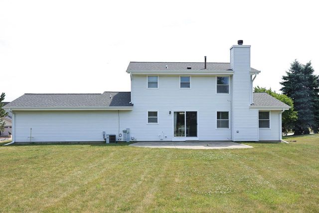 8795 S Lizanne DRIVE, Oak Creek, WI 53154