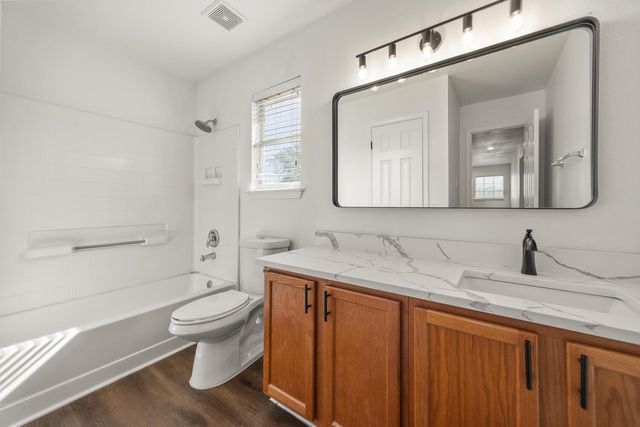 230 San Felipe DR, Kyle, TX 78640