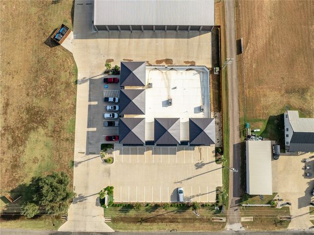 5536 Fm 933 102, Whitney, TX 76692