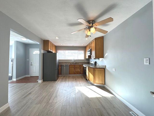 1410 Beverly Lane, Streamwood, IL 60107