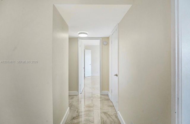 137 Golden Isles Dr 1006, Hallandale Beach, FL 33009