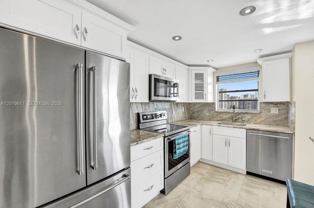 137 Golden Isles Dr 1006, Hallandale Beach, FL 33009