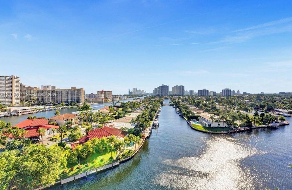 137 Golden Isles Dr 1006, Hallandale Beach, FL 33009