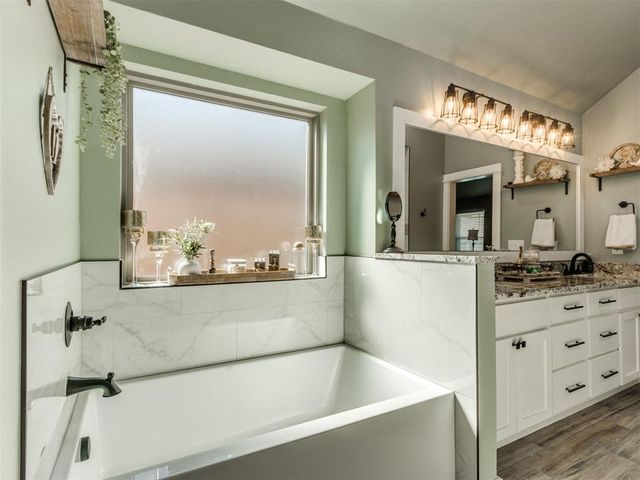 417 E Raleigh Terrace, Mustang, OK 73064