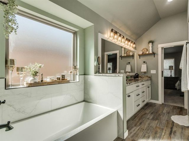 417 E Raleigh Terrace, Mustang, OK 73064