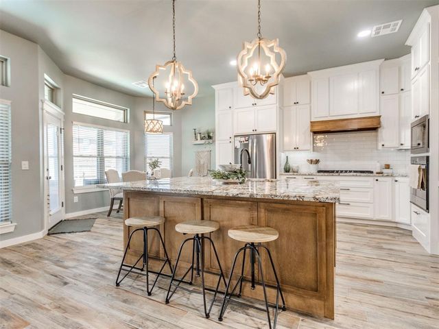 417 E Raleigh Terrace, Mustang, OK 73064