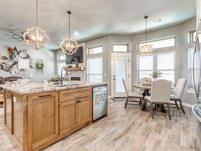 417 E Raleigh Terrace, Mustang, OK 73064