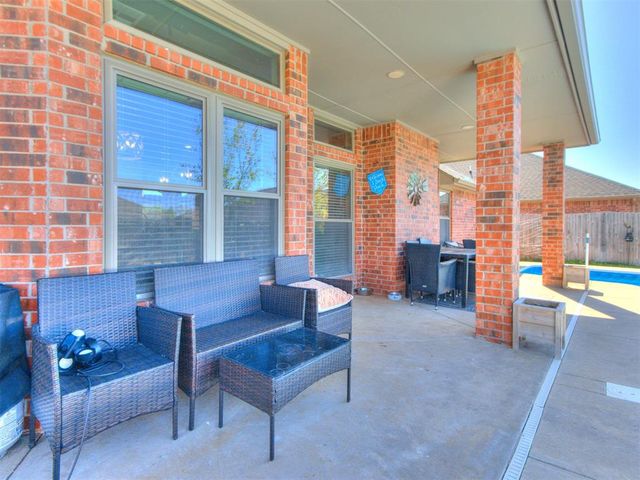 417 E Raleigh Terrace, Mustang, OK 73064