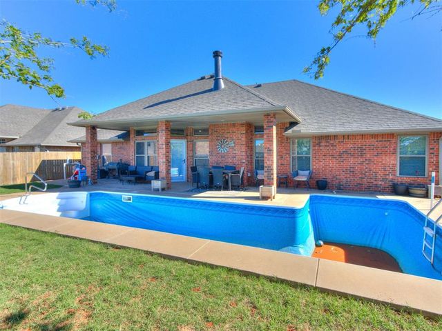 417 E Raleigh Terrace, Mustang, OK 73064