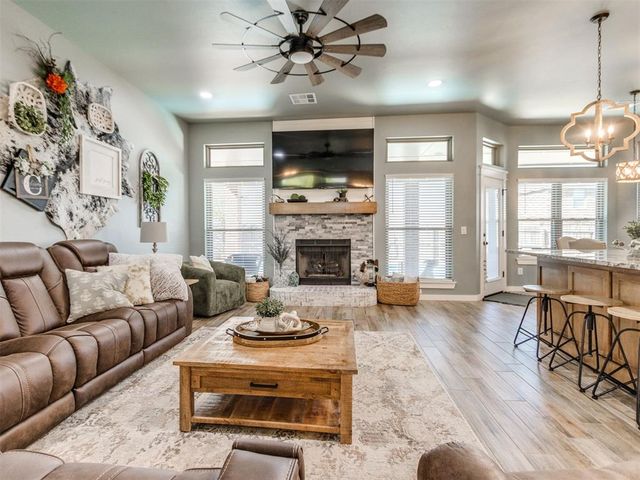 417 E Raleigh Terrace, Mustang, OK 73064