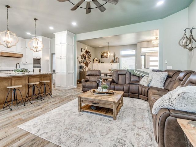 417 E Raleigh Terrace, Mustang, OK 73064