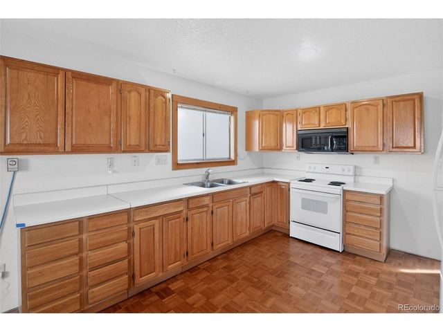 144 Outlaw Ct, Jefferson, CO 80456