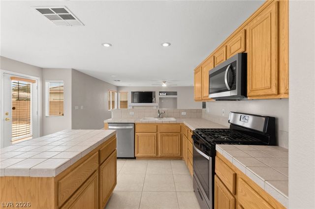 7736 Golden Filly Street, Las Vegas, NV 89131