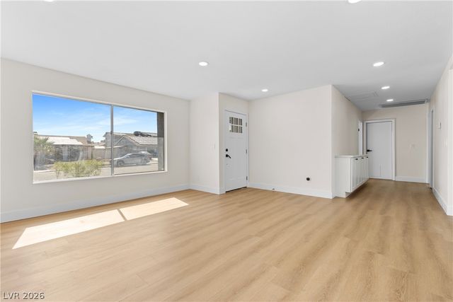 5595 Chestnut Street, Las Vegas, NV 89119