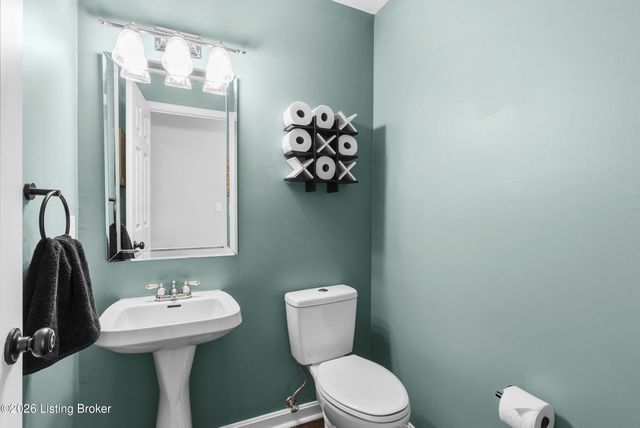 8806 Brittany Dr, Louisville, KY 40220