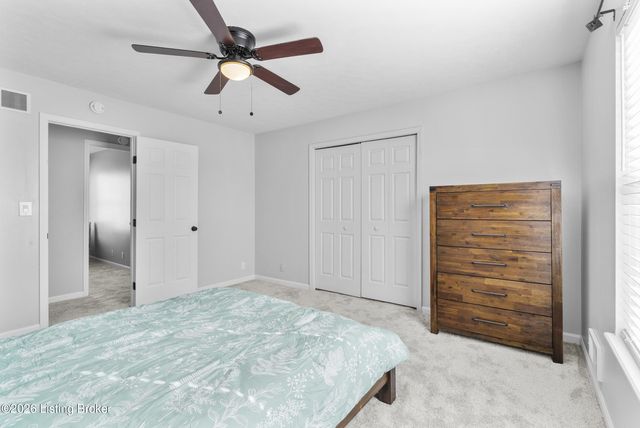 8806 Brittany Dr, Louisville, KY 40220