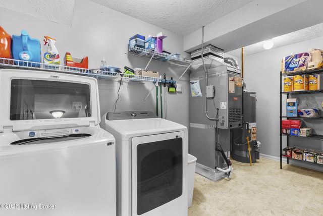 8806 Brittany Dr, Louisville, KY 40220