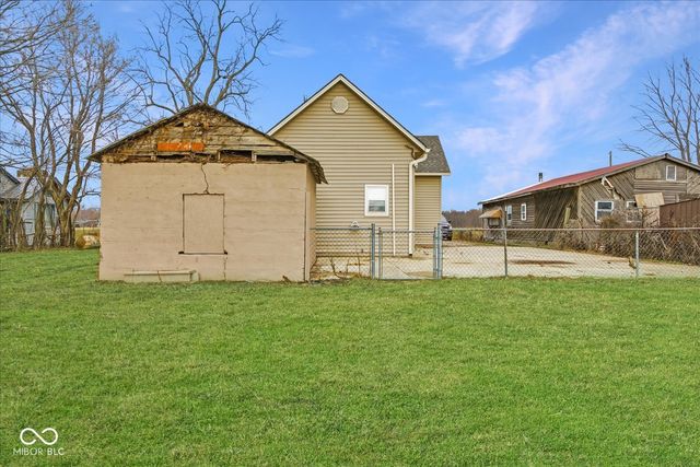 2407 W Flat Rock Road, Flat Rock, IN 47234