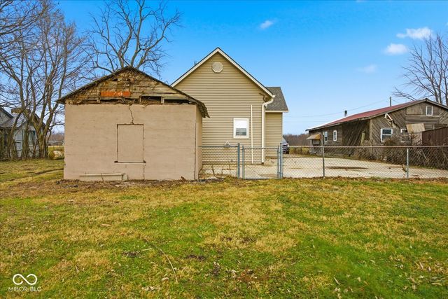 2407 W Flat Rock Road, Flat Rock, IN 47234