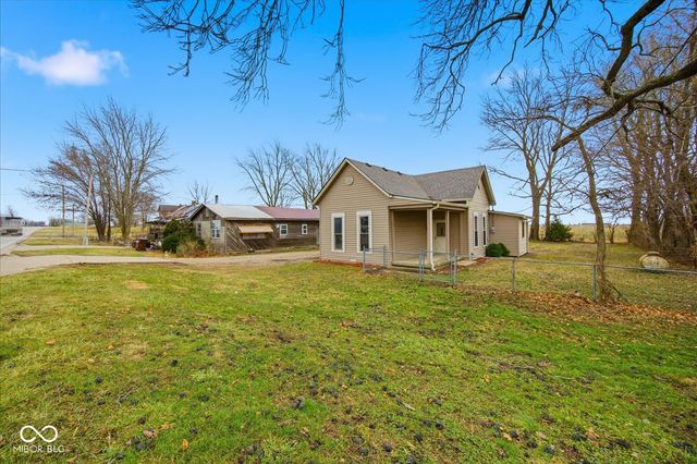 2407 W Flat Rock Road, Flat Rock, IN 47234