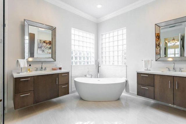 9319 Eden Roc Court, Delray Beach, FL 33446