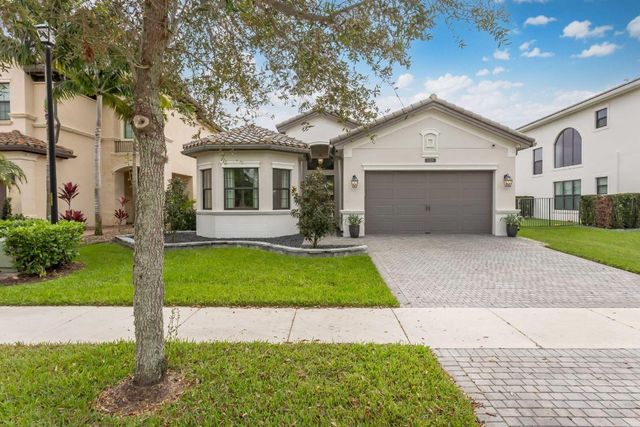 9319 Eden Roc Court, Delray Beach, FL 33446