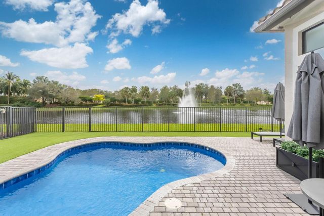 9319 Eden Roc Court, Delray Beach, FL 33446