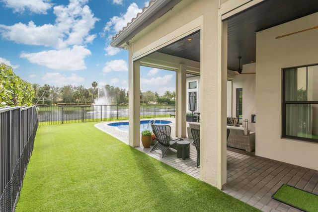 9319 Eden Roc Court, Delray Beach, FL 33446
