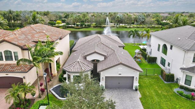9319 Eden Roc Court, Delray Beach, FL 33446