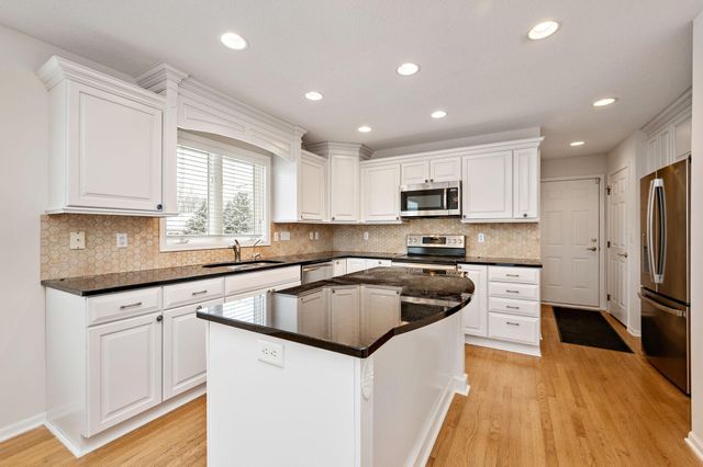 12755 42nd Place N, Plymouth, MN 55442