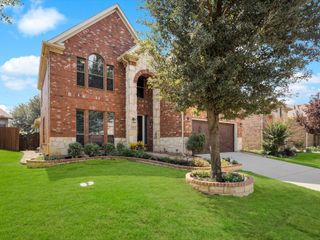 1911 Long Bow Trail, Euless, TX 76040