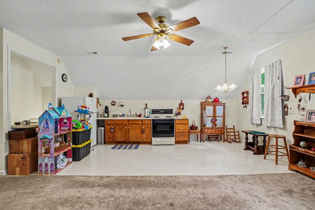 2075 Liebengood Rd, Goodlettsville, TN 37072