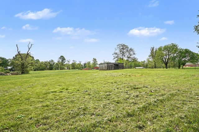 2075 Liebengood Rd, Goodlettsville, TN 37072